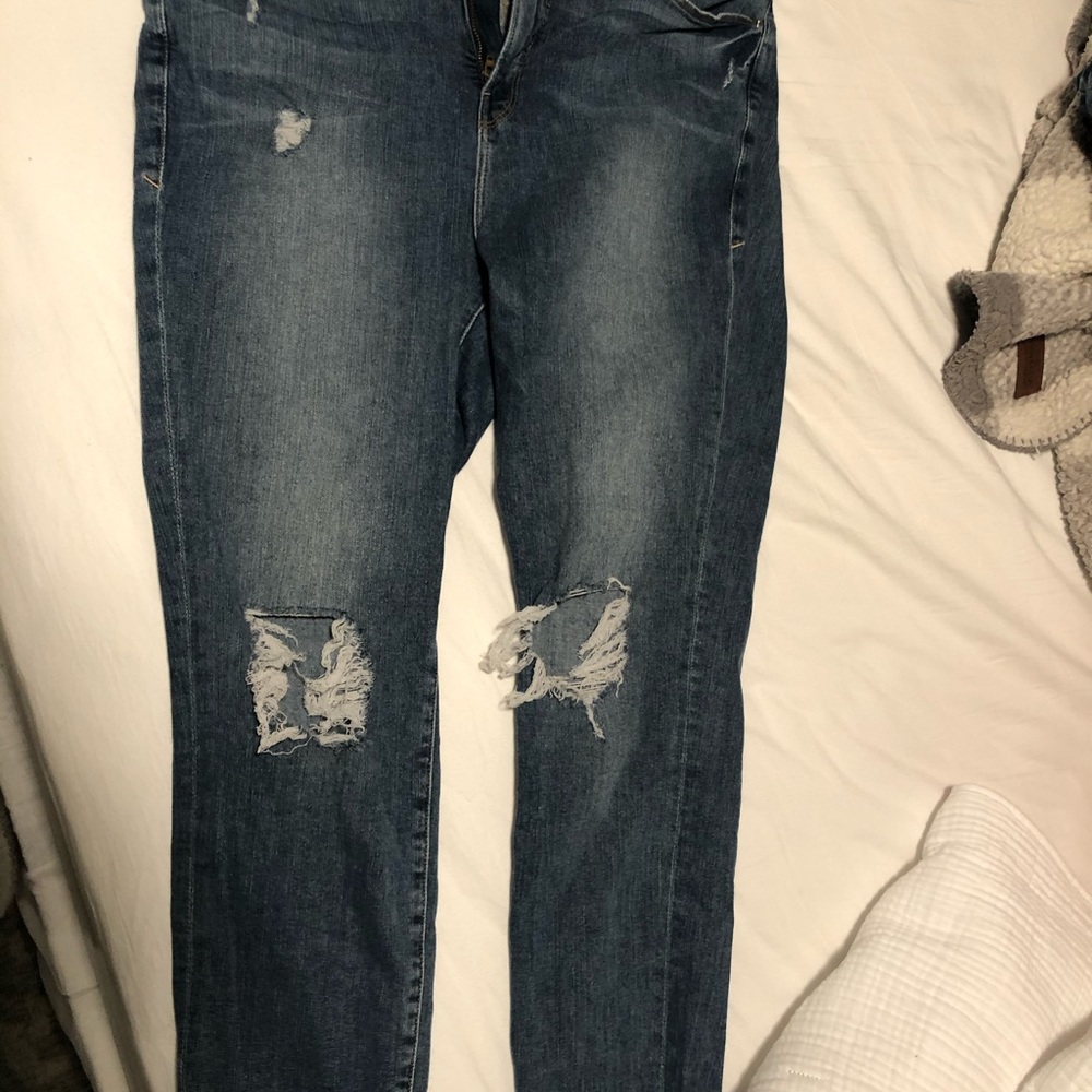 Good American “good legs” jeans